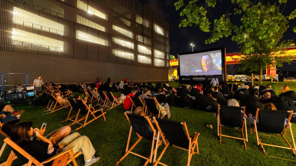 Produženi filmski vikend na Galerija Open Air Cinema 1
