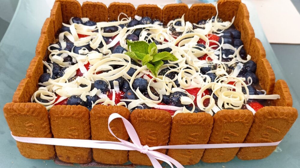 Vege recept: Keks torta sa voćem 1