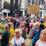 "Mi ćemo biti heroji": Na protest u Kragujevcu izašlo više stotina građana (FOTO, VIDEO) 3