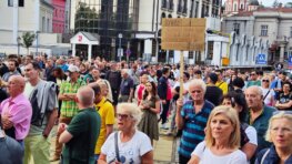 "Mi ćemo biti heroji": Na protest u Kragujevcu izašlo više stotina građana (FOTO, VIDEO) 3