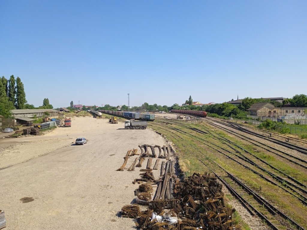 (FOTO) Pasarelom koja spaja "podeljenu" Suboticu 7