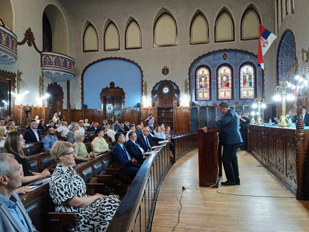 Aleksandar Vučić počasni građanin Subotice: Skupština grada danas usvojila odluku 4 Aleksandar Vučić počasni građanin Subotice: Skupština grada danas usvojila odluku 4