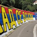 Osvanuo grafit "Kad se vojska na Kosovo vrati" u Banjaluci 9