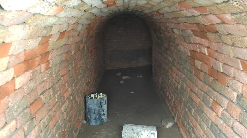 Radnici tokom rekonstrukcije ulice u Zemunu našli ulaz u lagume (FOTO) 1