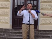 Mi živimo „Dan mrmota” u Srbiji samo što naši dani nisu isti već je svaki gori od prethodnog: Završen osmi protest Srbija protiv nasilja u Kragujevcu (FOTO) 3