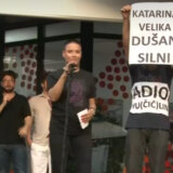 Policajka Katarina Petrović na protestu u Valjevu: Nisam heroj, samo čovek, jedna od vas 10