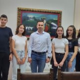 Vukovci iz Mionice letuju o trošku opštine 2