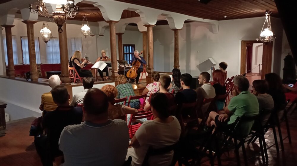 Rezime 31. BELEFA : Sedam premijera, dečije predstave , koncerti, razgovori, scenska čitanja... 1