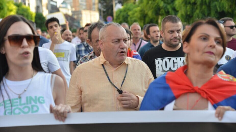 Slike koje su obeležile deseti protest "Srbija protiv nasilja" (FOTO) 4 Slike koje su obeležile deseti protest "Srbija protiv nasilja" (FOTO) 4