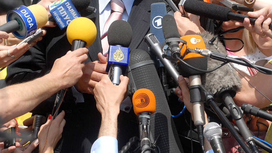 Reporteri bez granica pozvali Vladu Srbije da usvoji preporuke EK kako bi unapredila medijsku situaciju 1