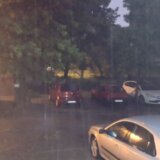 Posledice olujnog vetra u Šumadiji - bez struje 12.000 potrošača, spaseno šest osoba u Kragujevcu 12