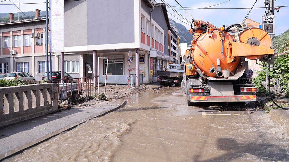 Nakon nevremena, saniraju se štete u Užicu 1