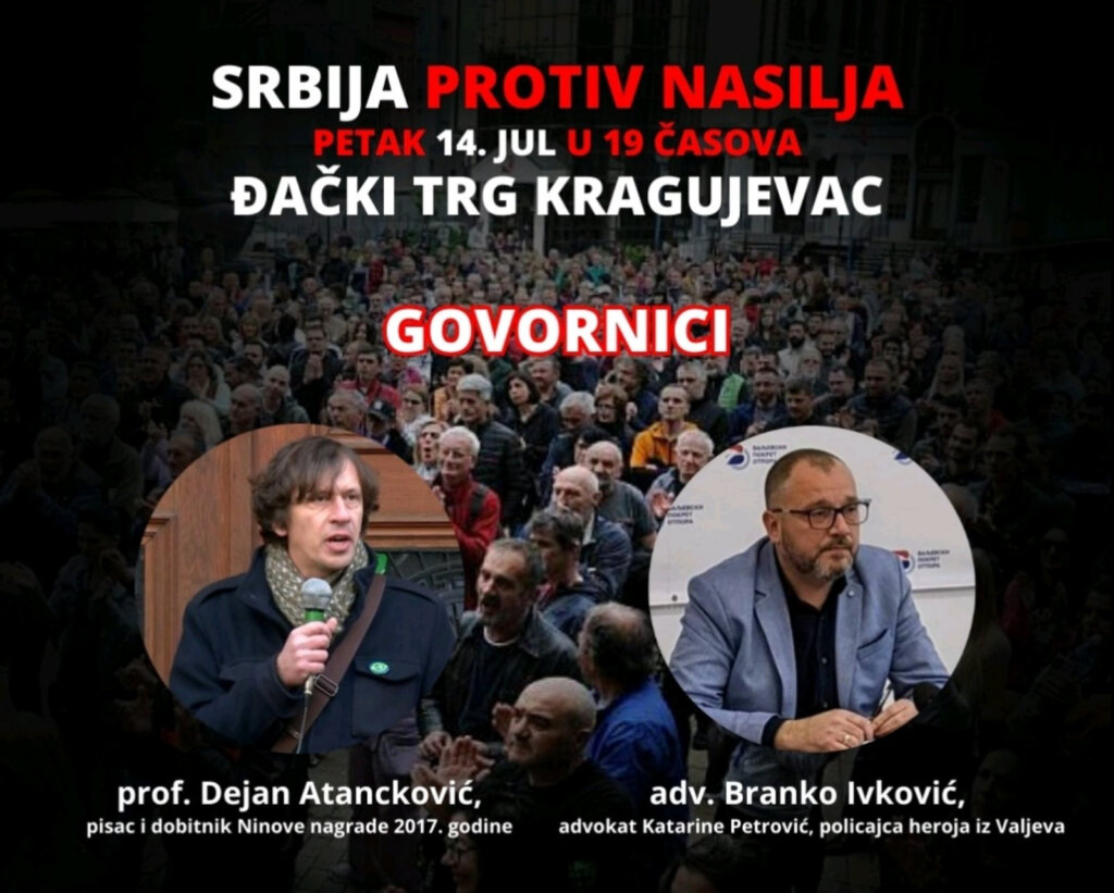 Pisac Dejan Atanacković i advokat Branko Ivković, govore na večerašnjem protestu u Kragujevcu 2