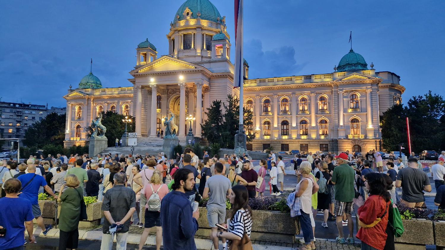 „Medijskom turom“ kroz Beograd: Kako je izgledao dvanaesti protest „Srbija protiv nasilja“ (FOTO) 3