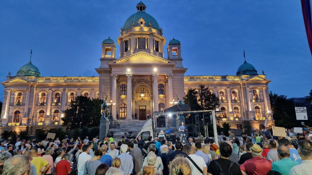 “Oštre poruke…”: Kako su regionalni mediji izveštavali o 12. protestu "Srbija protiv nasilja"? 1