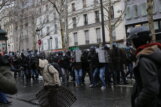 Demonstracije, nemiri, "dešavanja naroda" su njegova specijalnost: Protesti od Pariza do Kragujevca kroz objektiv Lazara Novakovića (FOTO) 7
