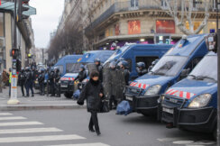 Demonstracije, nemiri, "dešavanja naroda" su njegova specijalnost: Protesti od Pariza do Kragujevca kroz objektiv Lazara Novakovića (FOTO) 9