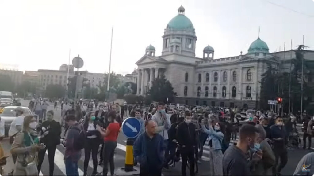 “Suzavac, bojeva municija, pendreci, sve protiv goloruke omladine…”: 7. jul - kada je Beograd plakao za slobodu 2