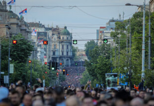 Demonstracije, nemiri, "dešavanja naroda" su njegova specijalnost: Protesti od Pariza do Kragujevca kroz objektiv Lazara Novakovića (FOTO) 28