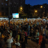 Slike koje su obeležile deseti protest "Srbija protiv nasilja" (FOTO) 10