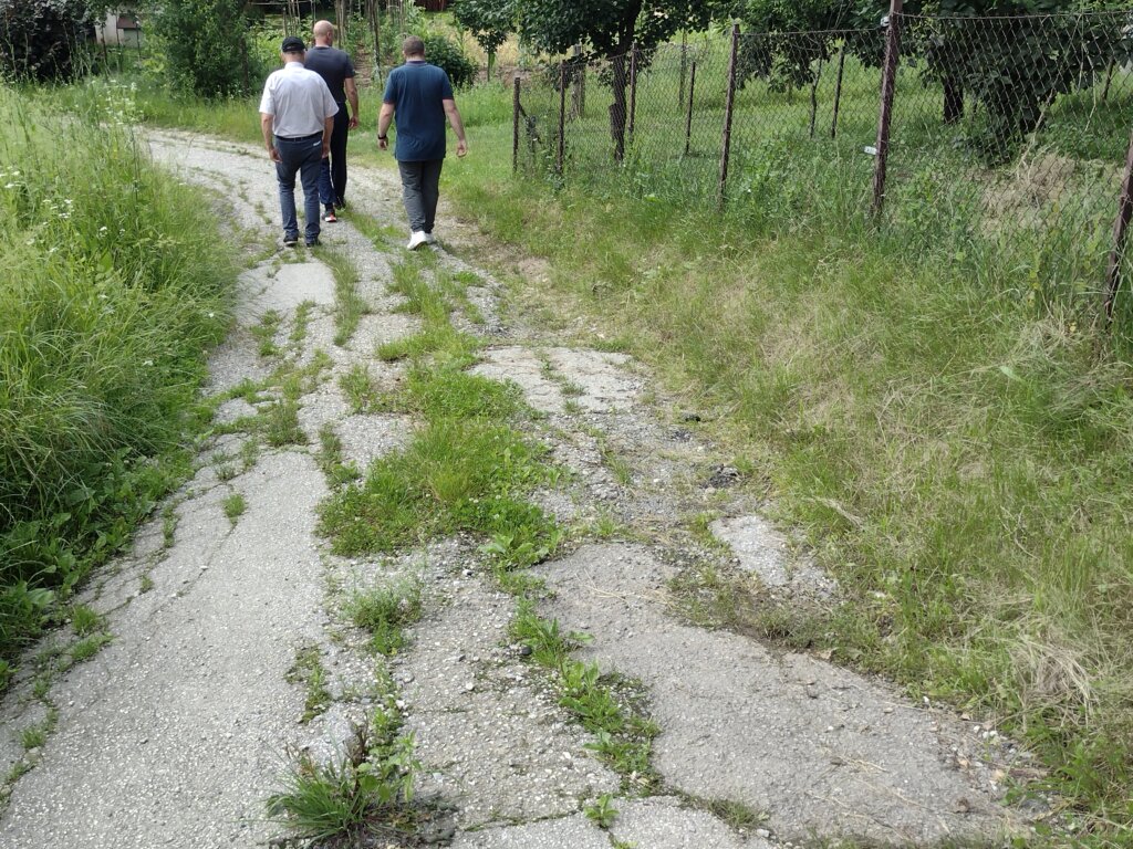 "Nošenje belih starki - misaona imenica": Tarina ulica u Kragujevcu već sedmu deceniju bez infrastrukture (FOTO) 13
