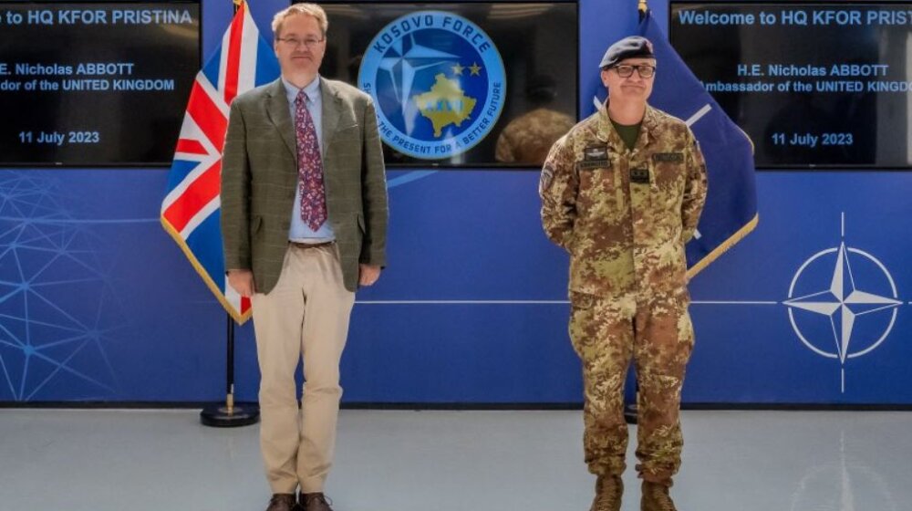 Britanski ambasador razgovarao sa komandantom Kfora 1