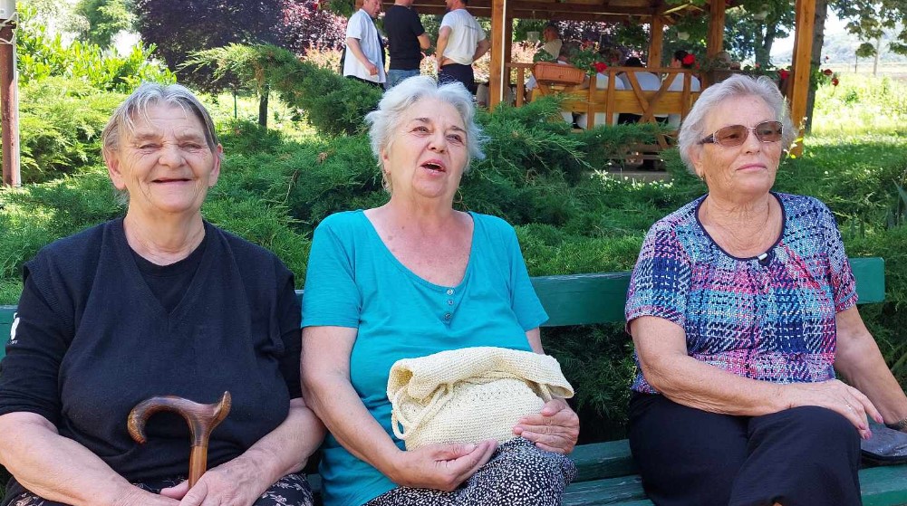 Plate ne primaju od aprila, a račun u blokadi: Štrajk upozorenja u Specijalnoj bolnici za rehabilitaciju "Gamzigrad" kod Zaječara 5 Plate ne primaju od aprila, a račun u blokadi: Štrajk upozorenja u Specijalnoj bolnici za rehabilitaciju "Gamzigrad" kod Zaječara 5