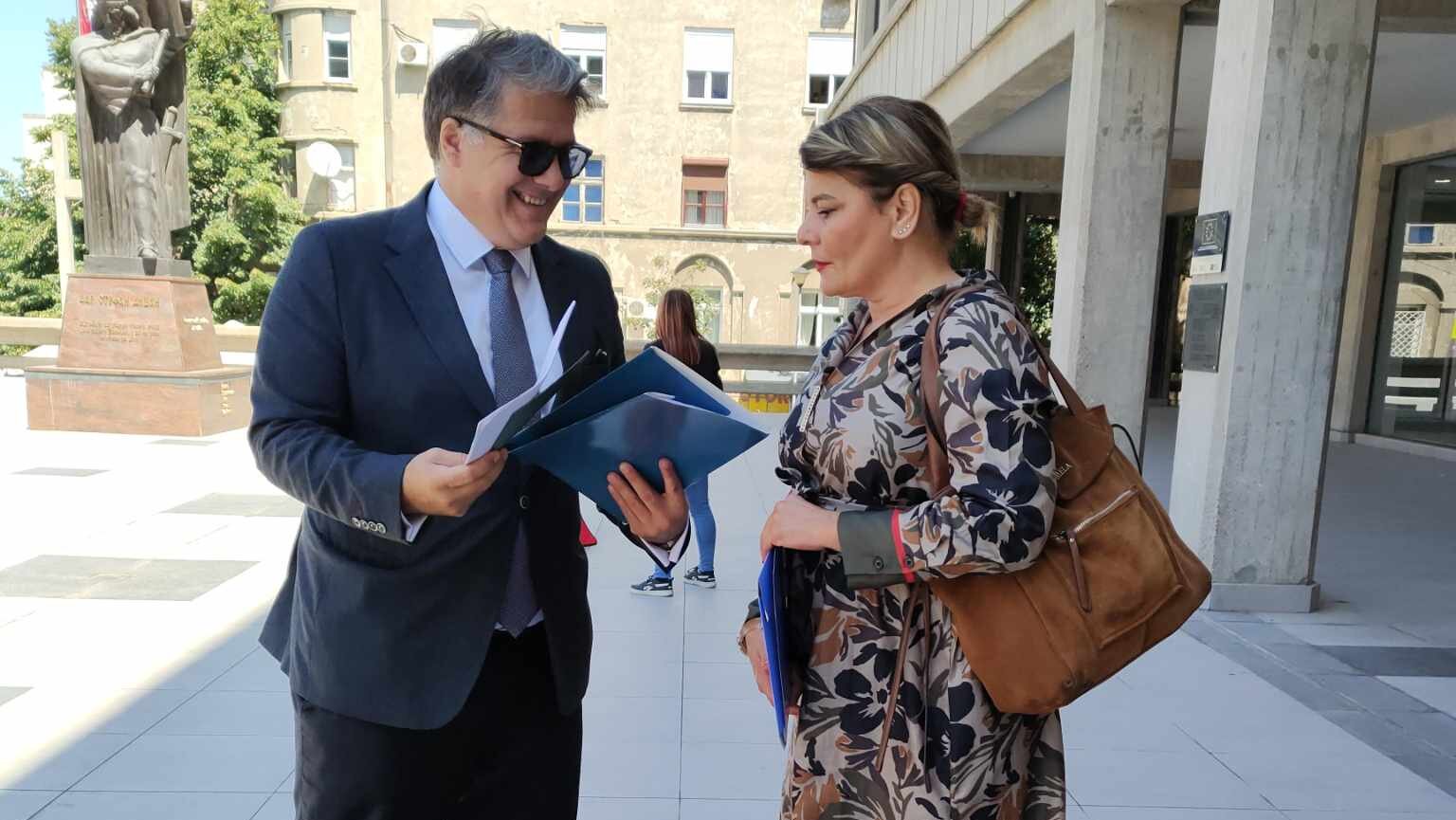 "Vučić dobar, a Mitrović loš policajac": Šta se krije u stavu predsednika Srbije da je zloupotreba veštačke inteligencije u obračunu sa opozicijom nefer 4 "Vučić dobar, a Mitrović loš policajac": Šta se krije u stavu predsednika Srbije da je zloupotreba veštačke inteligencije u obračunu sa opozicijom nefer 2