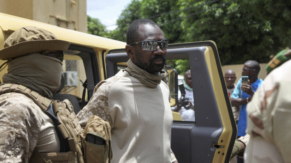 Bivši predsednik Nigera nastavlja da traži izlaz iz krize 1