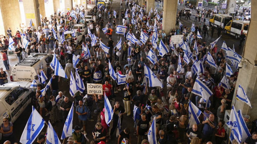 Desetine hiljada ljudi u Tel Avivu 28. put protiv reforme pravosuđa Izraela 1