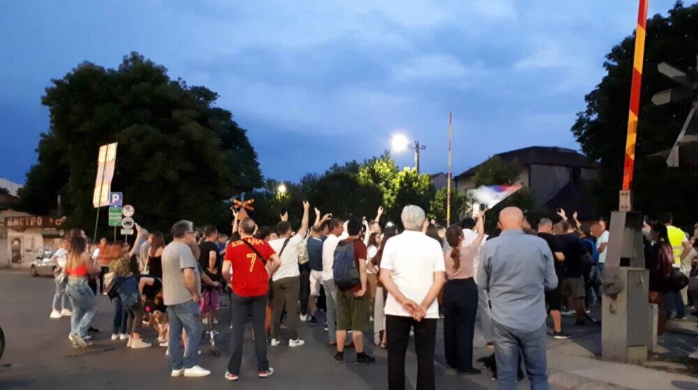 “Kako ozbiljno shvatiti čoveka koji je prevrtao kocke po Beogradu”: Organizatori blokade pruge u Nišu o Vesićevoj najavi da će im Železnica naplatiti štetu 1