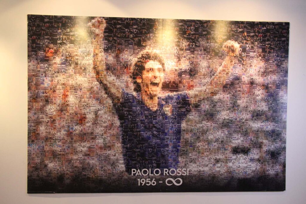 Kultne ličnosti životnog stila i fudbala: U Muzeju primenjene umetnosti otvorena izložba posvećena Paolu Rosiju i Siniši Mihajloviću 2 muzej primenjene umetnosti foto Miroslav Dragojević