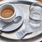6 znakova koji ukazuju da ste preterali sa kafom 10
