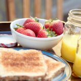 Mislio sam, jedem zdravo, a zbog ovog doručka sam dobio 10 kilograma: Poznati lekar otkrio 11