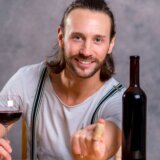 Naučnici ustanovili kako crno vino utiče na libido kod žena i muškaraca 12