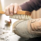 Trik za čišćenje đona na patikama od tri sastojka koja već imate u kuhinji 3