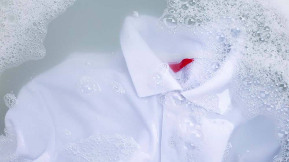 Kako ukloniti mrlje od znoja sa odeće u samo par minuta 1