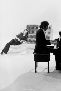 Strastvena veza iz koje je nastala čuvena erotska pesma: Kako su DŽejn Birkin i Serž Genzbur postali oličenje boemskog stila života 3 Strastvena veza iz koje je nastala čuvena erotska pesma: Kako su DŽejn Birkin i Serž Genzbur postali oličenje boemskog stila života 3