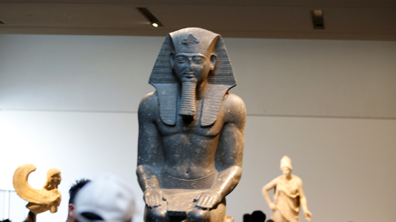 Švajcarska vratila Egiptu deo statue Ramzesa II 1