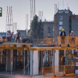 Zbog čega je cena stanova u Srbiji i dalje visoka uprkos stabilizaciji na tržištu i povećanom obimu gradnje? 9