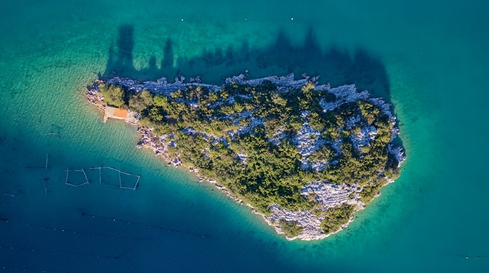 Idilično hrvatsko ostrvo na kom je vreme stalo, gde živi samo jedan čovek 1