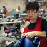 “Radna snaga u Turskoj jeftinija nego u Srbiji": Zašto zaposleni u fabrikama tekstila ostaju bez posla ako fale radnici u ovoj oblasti? 7
