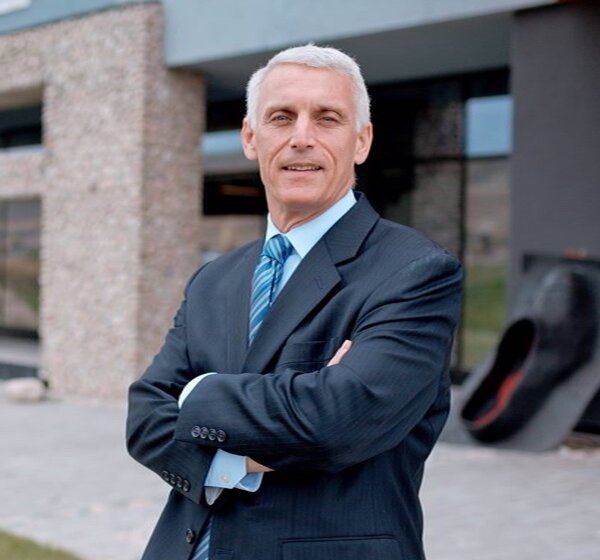 Američki profesor Endrju Vahtel potvrdio učešće u Upravnom odboru FLAS - a 1