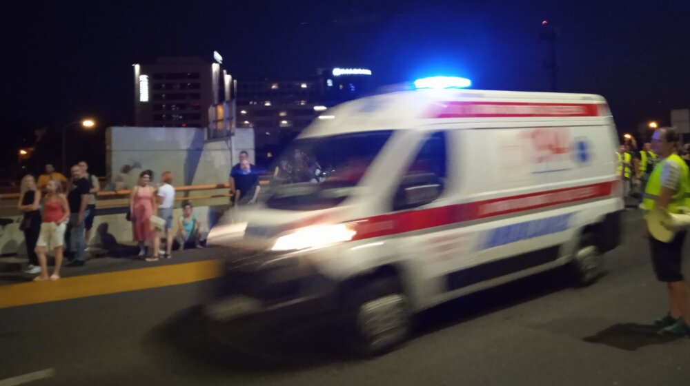 Hitna pomoć: Tri saobraćajne nezgode tokom noći u Beogradu, teže povređena jedna osoba 1