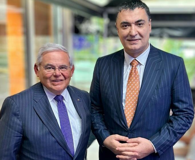 Basta sa senatorom Bobom Menandezom: Srbiji je mesto među zapadnim zemljama 1