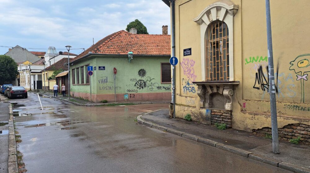 Prvi nalet nevremena u Novom Sadu: Padao led veličine oraha, uveče se očekuju jači udari (VIDEO) 1