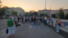 "Tužilaštvo je krpa kojom vlasti brišu svoja zlodela": Održan 13. protest "Srbija protiv nasilja" (FOTO; VIDEO) 12