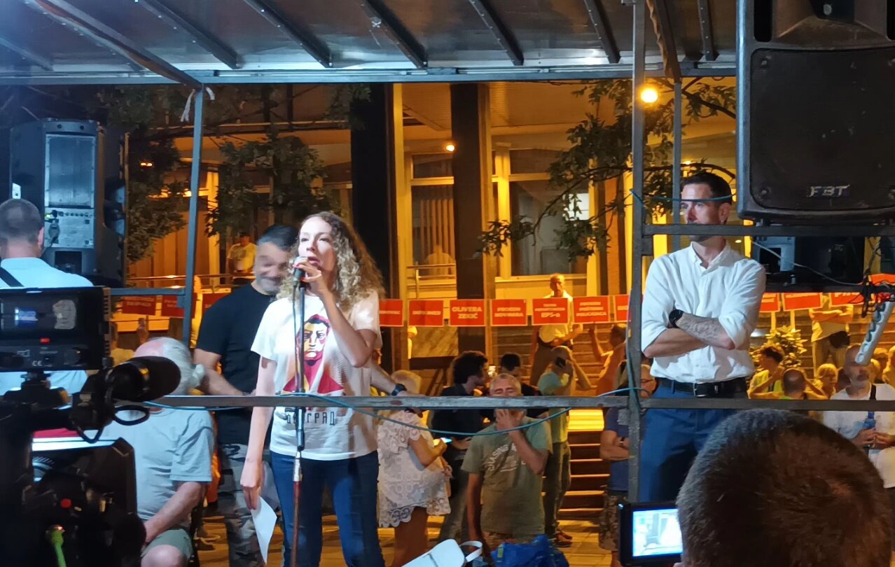 "Tužilaštvo je krpa kojom vlasti brišu svoja zlodela": Održan 13. protest "Srbija protiv nasilja" (FOTO; VIDEO) 2