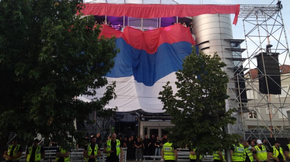 "Željko lopove, Vučiću odlazi": Kako su regionalni mediji izveštavali o devetom protestu "Srbija protiv nasilja" 1