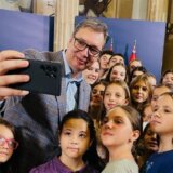 Vučić priredio prijem za srpsku decu iz regiona 6
